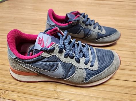 Vintage Nike Internationalist 629684